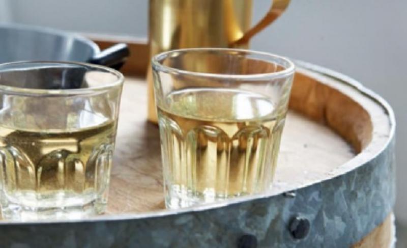 retsina Yunan içkisi